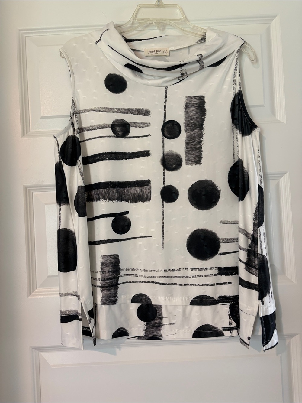 Jess & Jane White and Black Print Sleeveless Cowl Neck Tunic